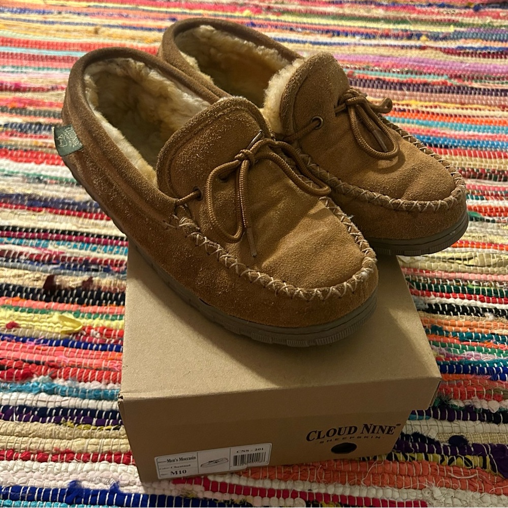 Cloud Nine Sheepskin Moccasin Slippers Slip On Loafers Leather Fur Men 10 - Picture 7 of 11